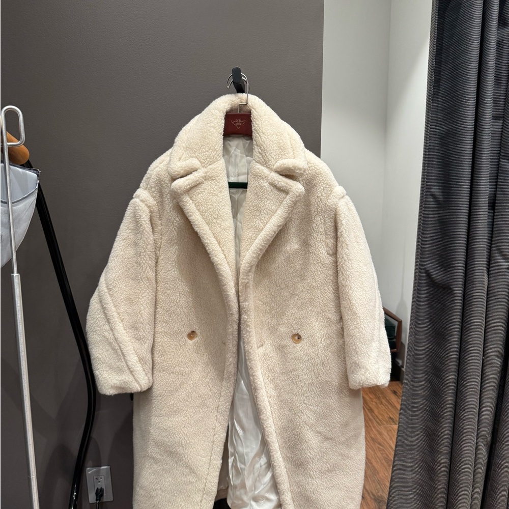 MaxMara Elegant Cream Teddy Jacket